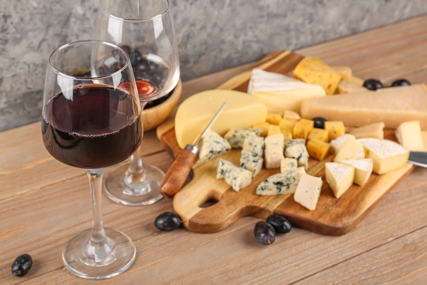 Wein und Kse: Was passt am besten zusammen?